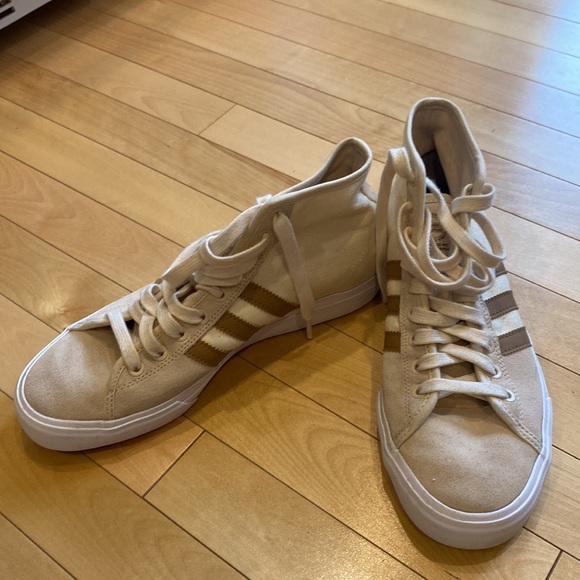 Adidas brown shoes, size 8 - Picture 3 of 5